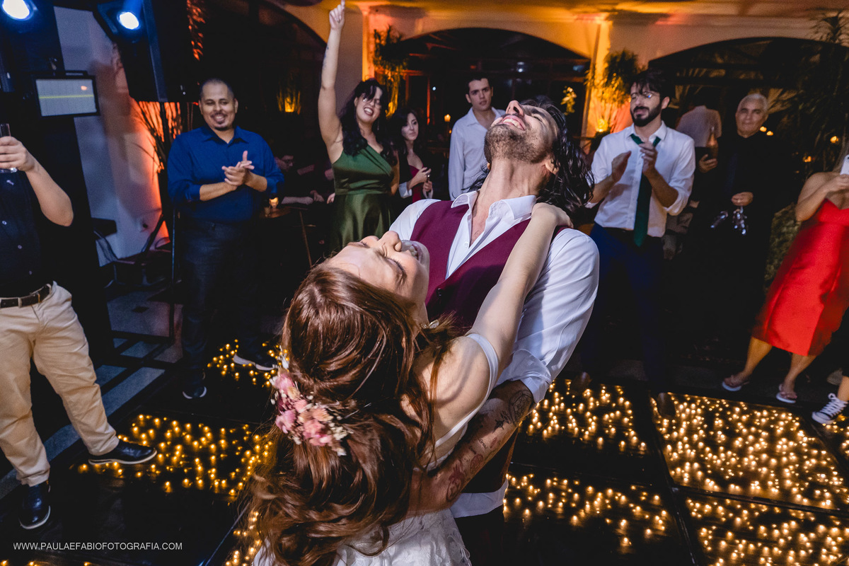 casamento-ana-paula-e-lucas-villa-riso-vila-aurea-eventos-sao-conrado-rj-pista-de-danca-paula-dau-fabio-figueiredo-fotografia-amor-em-movimento-producoes