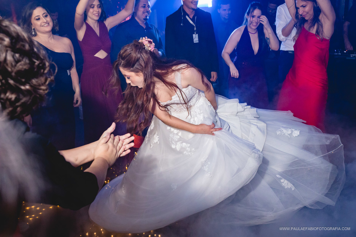 casamento-ana-paula-e-lucas-villa-riso-vila-aurea-eventos-sao-conrado-rj-pista-de-danca-paula-dau-fabio-figueiredo-fotografia-amor-em-movimento-producoes