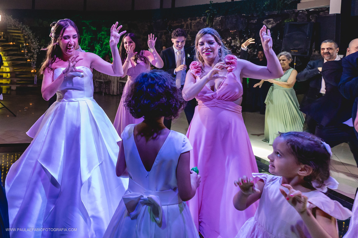 casamento-fernanda-e-victor-igreja-sao-francisco-da-penitencia-ballroom-alto-da-boa-vista-rj-paula-dau-fabio-figueiredo-fotografia-amor-em-movimento-producoes