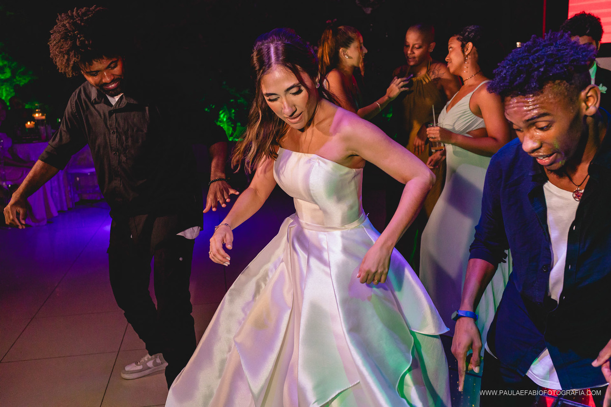 casamento-fernanda-e-victor-igreja-sao-francisco-da-penitencia-ballroom-alto-da-boa-vista-rj-paula-dau-fabio-figueiredo-fotografia-amor-em-movimento-producoes