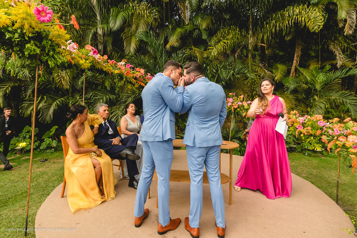casamento-felipe-e-juan-alem-do-sonho-guaratiba-rj-paula-dau-fabio-figueiredo-fotografia-amor-em-movimento-producoes