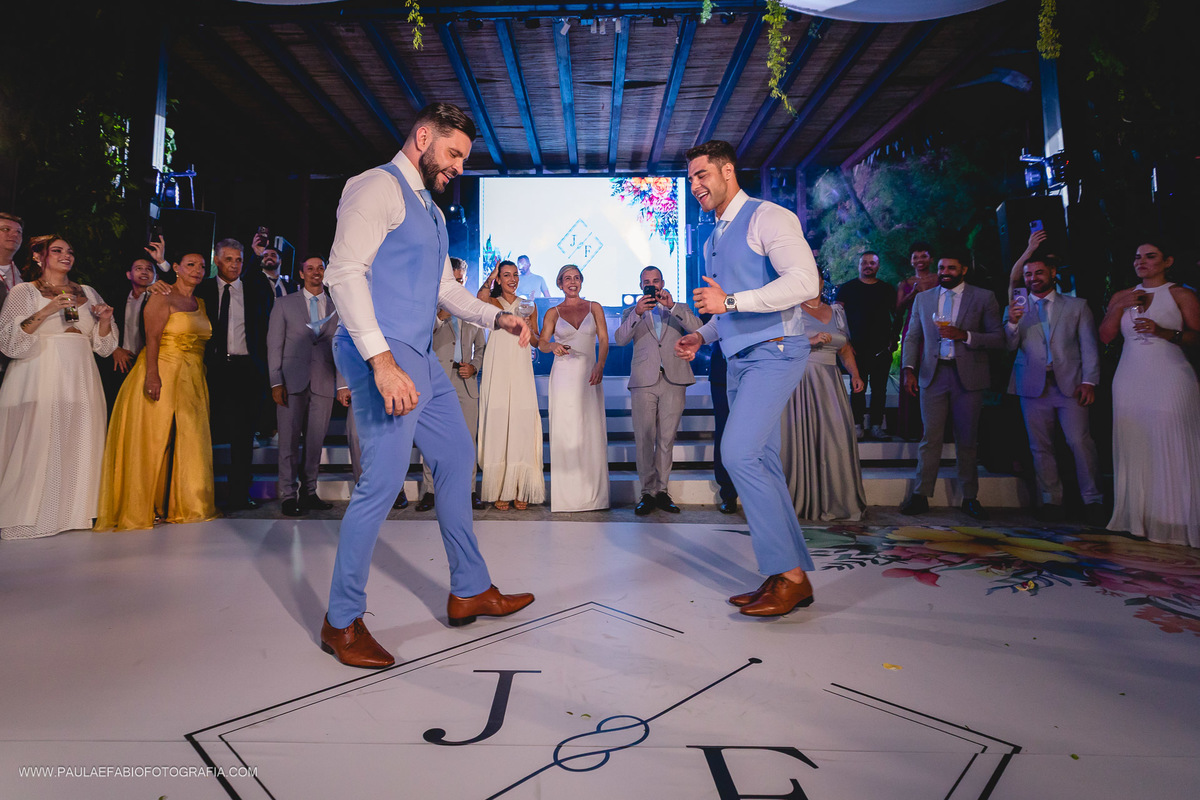 casamento-felipe-e-juan-alem-do-sonho-guaratiba-rj-paula-dau-fabio-figueiredo-fotografia-amor-em-movimento-producoes