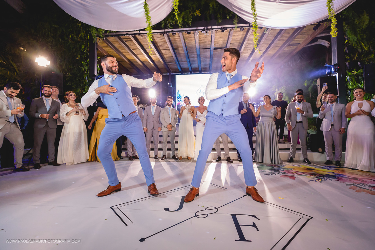 casamento-felipe-e-juan-alem-do-sonho-guaratiba-rj-paula-dau-fabio-figueiredo-fotografia-amor-em-movimento-producoes