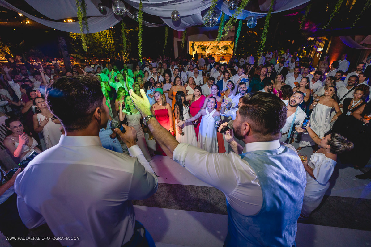 casamento-felipe-e-juan-alem-do-sonho-guaratiba-rj-paula-dau-fabio-figueiredo-fotografia-amor-em-movimento-producoes