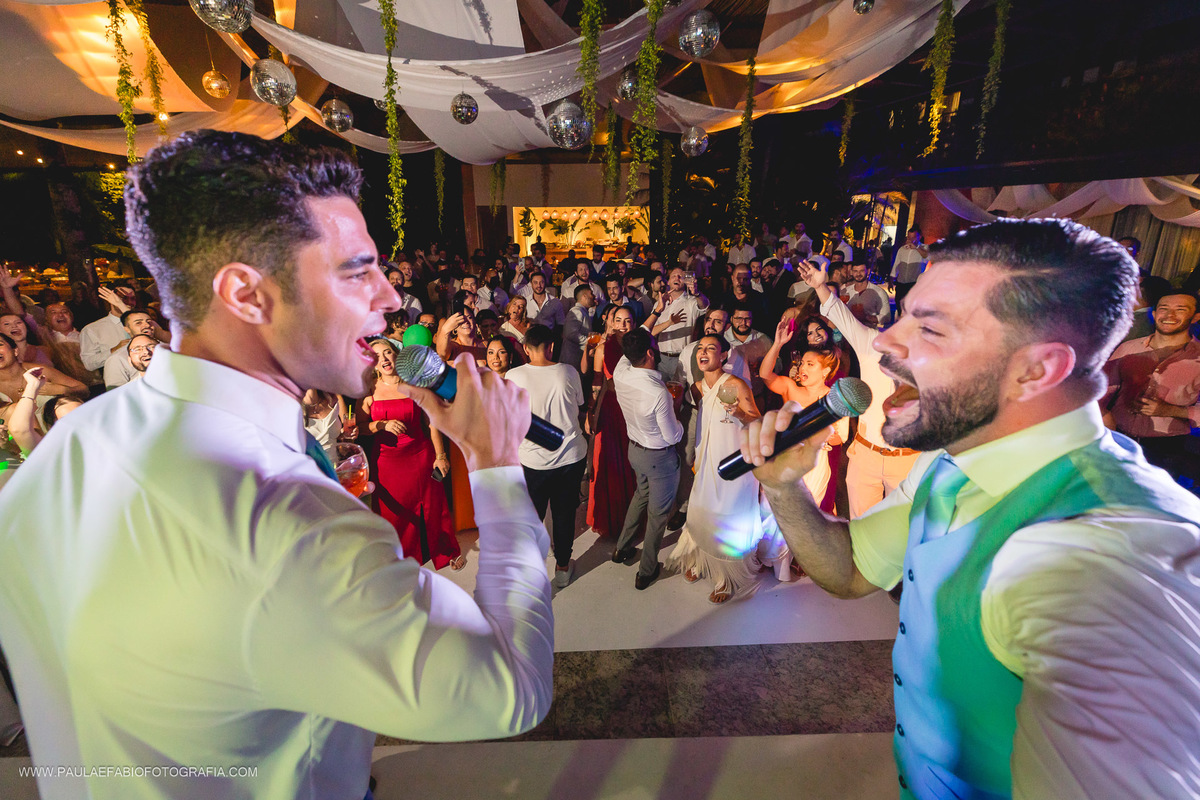 casamento-felipe-e-juan-alem-do-sonho-guaratiba-rj-paula-dau-fabio-figueiredo-fotografia-amor-em-movimento-producoes