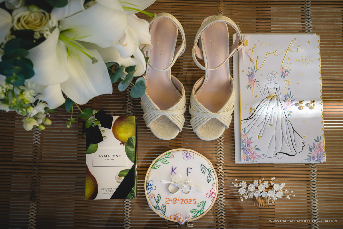 destination-wedding-casamento-fernanda-e-keith-casa-de-santa-teresa-rio-de-janeiro-dia-da-noiva-gerthrudes-rio-gerthrudes-noivos-paula-dau-fabio-figueiredo-fotografia-amor-em-movimento-producoes