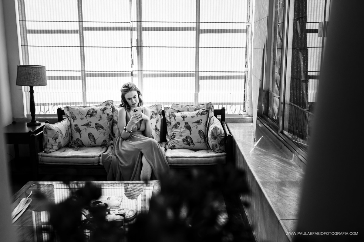 destination-wedding-casamento-fernanda-e-keith-casa-de-santa-teresa-rio-de-janeiro-dia-da-noiva-gerthrudes-rio-gerthrudes-noivos-paula-dau-fabio-figueiredo-fotografia-amor-em-movimento-producoes