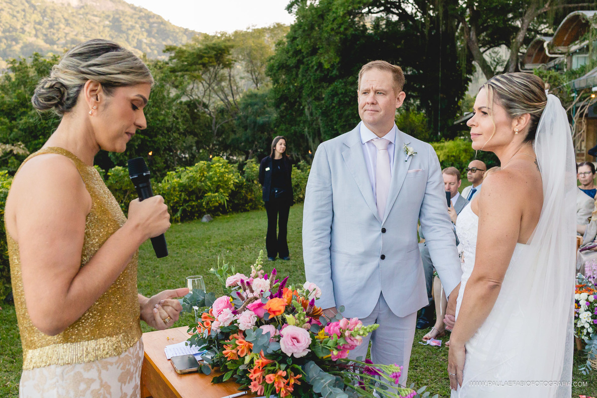 destination-wedding-casamento-fernanda-e-keith-casa-de-santa-teresa-rio-de-janeiro-paula-dau-fabio-figueiredo-fotografia-amor-em-movimento-producoes