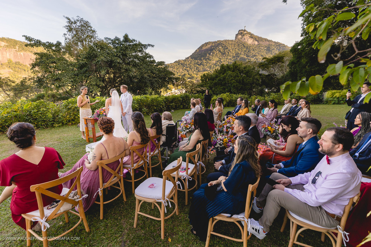 destination-wedding-casamento-fernanda-e-keith-casa-de-santa-teresa-rio-de-janeiro-paula-dau-fabio-figueiredo-fotografia-amor-em-movimento-producoes