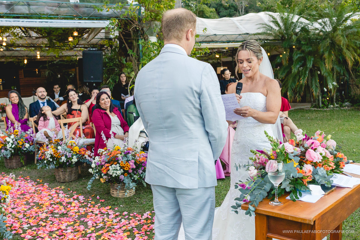 destination-wedding-casamento-fernanda-e-keith-casa-de-santa-teresa-rio-de-janeiro-paula-dau-fabio-figueiredo-fotografia-amor-em-movimento-producoes