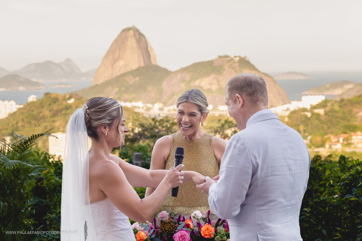 destination-wedding-casamento-fernanda-e-keith-casa-de-santa-teresa-rio-de-janeiro-paula-dau-fabio-figueiredo-fotografia-amor-em-movimento-producoes