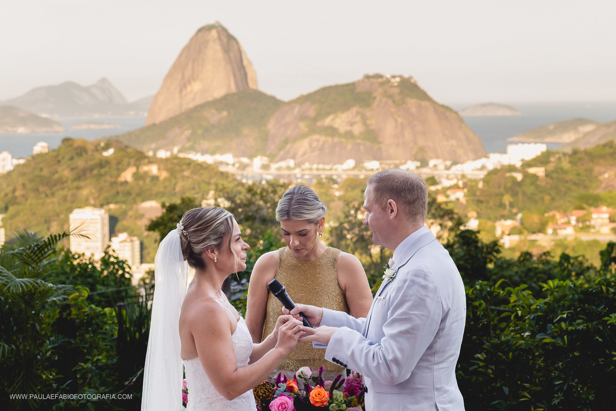 destination-wedding-casamento-fernanda-e-keith-casa-de-santa-teresa-rio-de-janeiro-paula-dau-fabio-figueiredo-fotografia-amor-em-movimento-producoes