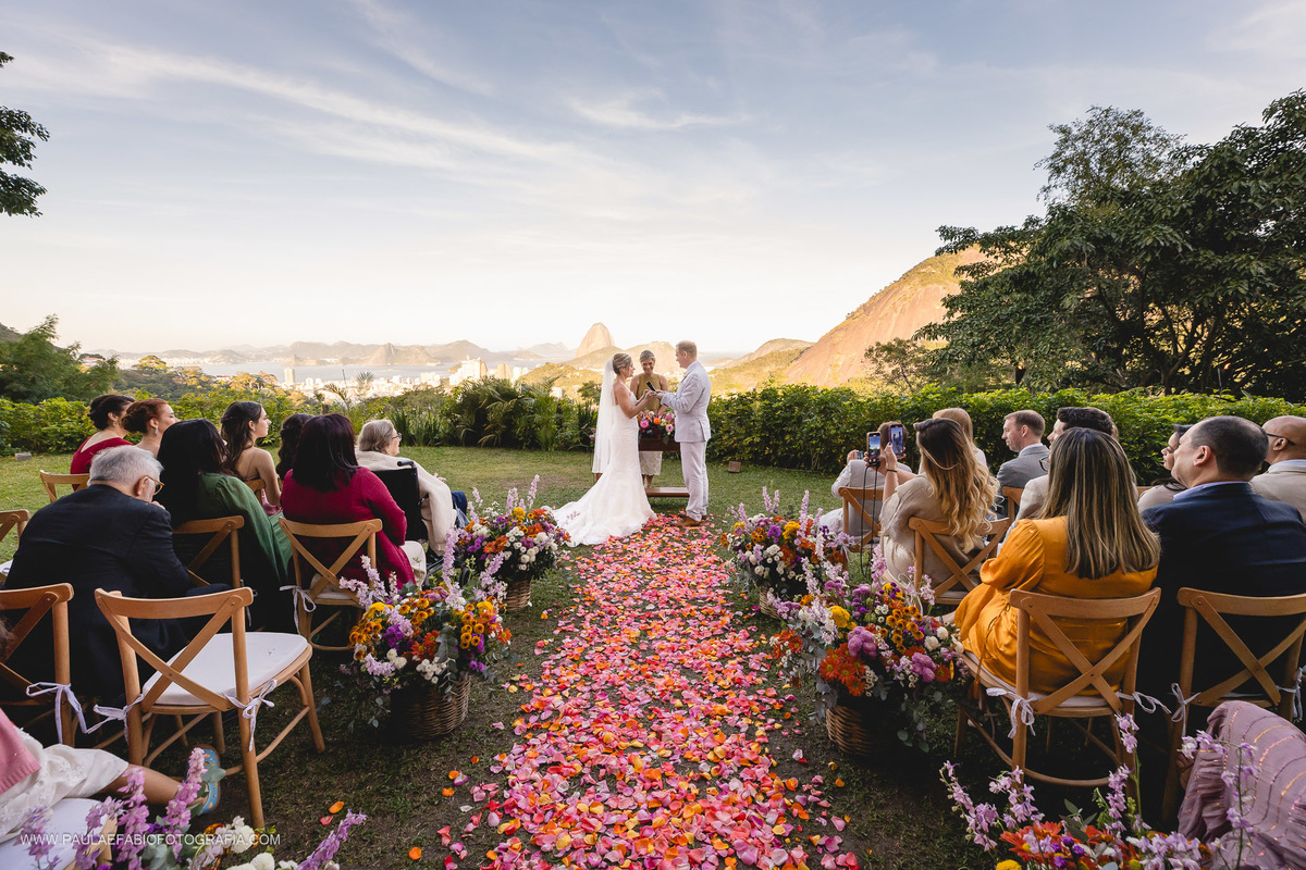 destination-wedding-casamento-fernanda-e-keith-casa-de-santa-teresa-rio-de-janeiro-paula-dau-fabio-figueiredo-fotografia-amor-em-movimento-producoes