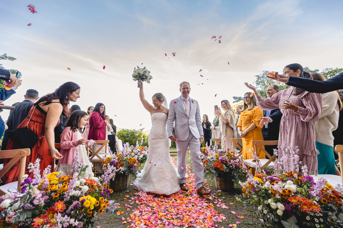 destination-wedding-casamento-fernanda-e-keith-casa-de-santa-teresa-rio-de-janeiro-paula-dau-fabio-figueiredo-fotografia-amor-em-movimento-producoes