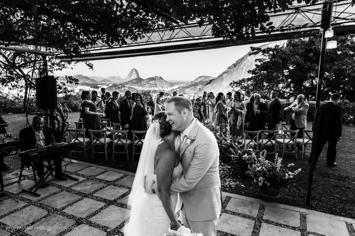 destination-wedding-casamento-fernanda-e-keith-casa-de-santa-teresa-rio-de-janeiro-paula-dau-fabio-figueiredo-fotografia-amor-em-movimento-producoes