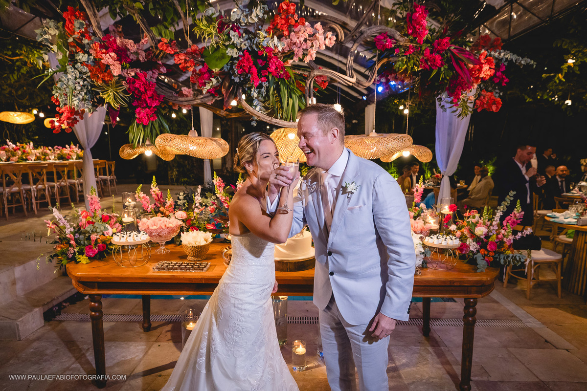 destination-wedding-casamento-fernanda-e-keith-casa-de-santa-teresa-rio-de-janeiro-paula-dau-fabio-figueiredo-fotografia-amor-em-movimento-producoes