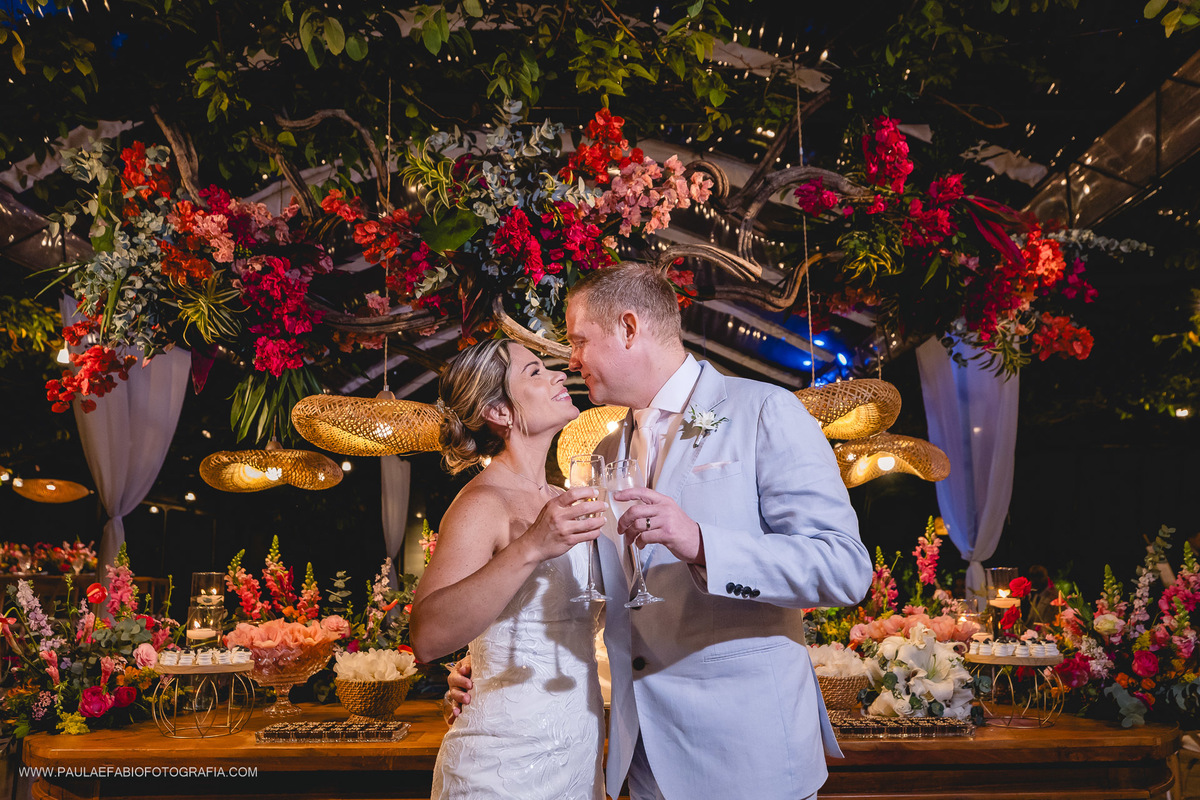 destination-wedding-casamento-fernanda-e-keith-casa-de-santa-teresa-rio-de-janeiro-paula-dau-fabio-figueiredo-fotografia-amor-em-movimento-producoes