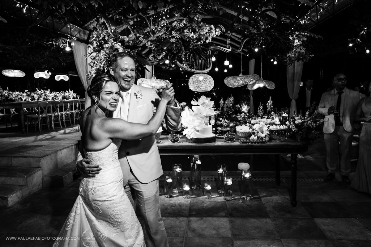 destination-wedding-casamento-fernanda-e-keith-casa-de-santa-teresa-rio-de-janeiro-paula-dau-fabio-figueiredo-fotografia-amor-em-movimento-producoes