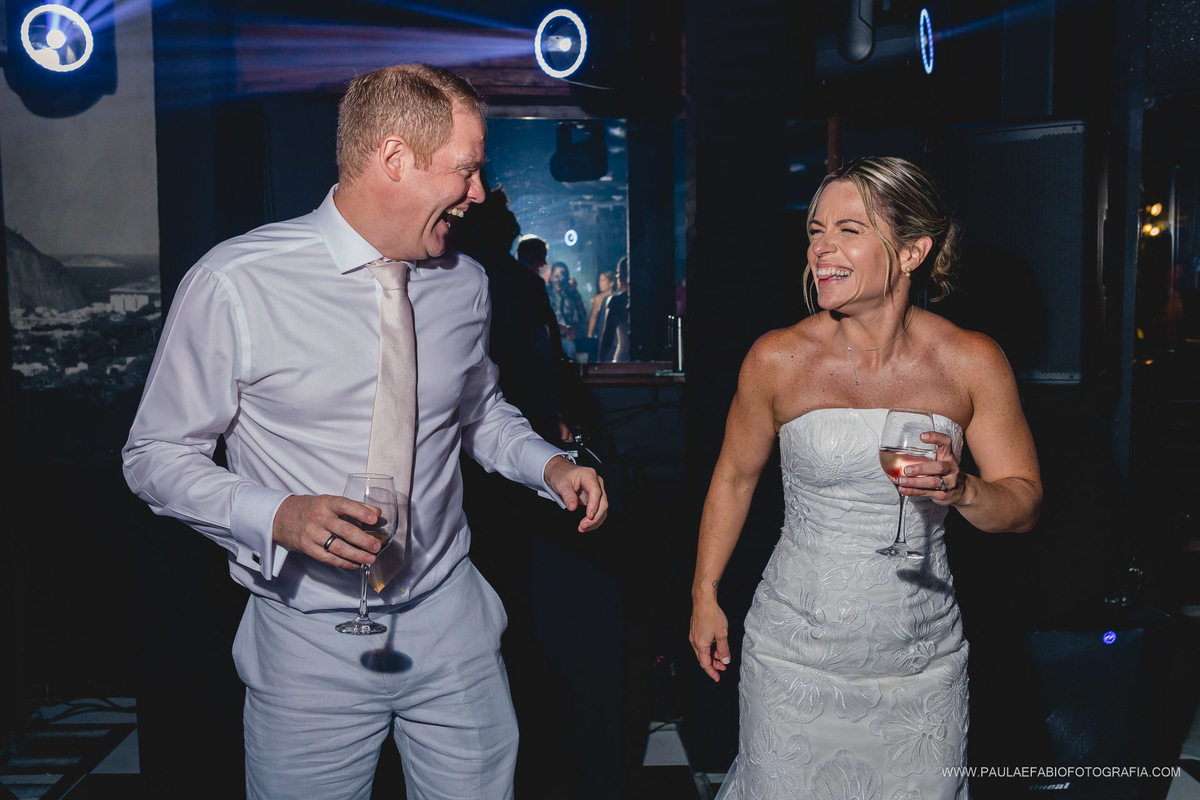 destination-wedding-casamento-fernanda-e-keith-casa-de-santa-teresa-rio-de-janeiro-paula-dau-fabio-figueiredo-fotografia-amor-em-movimento-producoes