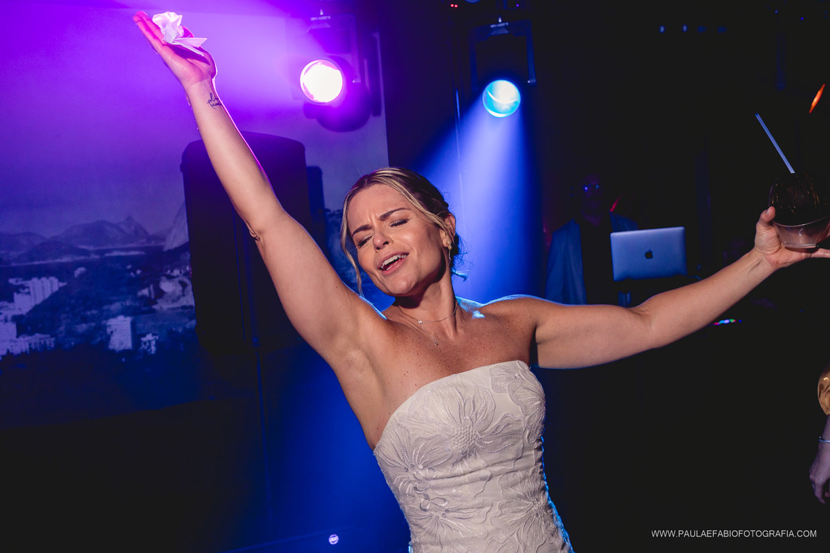 destination-wedding-casamento-fernanda-e-keith-casa-de-santa-teresa-rio-de-janeiro-paula-dau-fabio-figueiredo-fotografia-amor-em-movimento-producoes