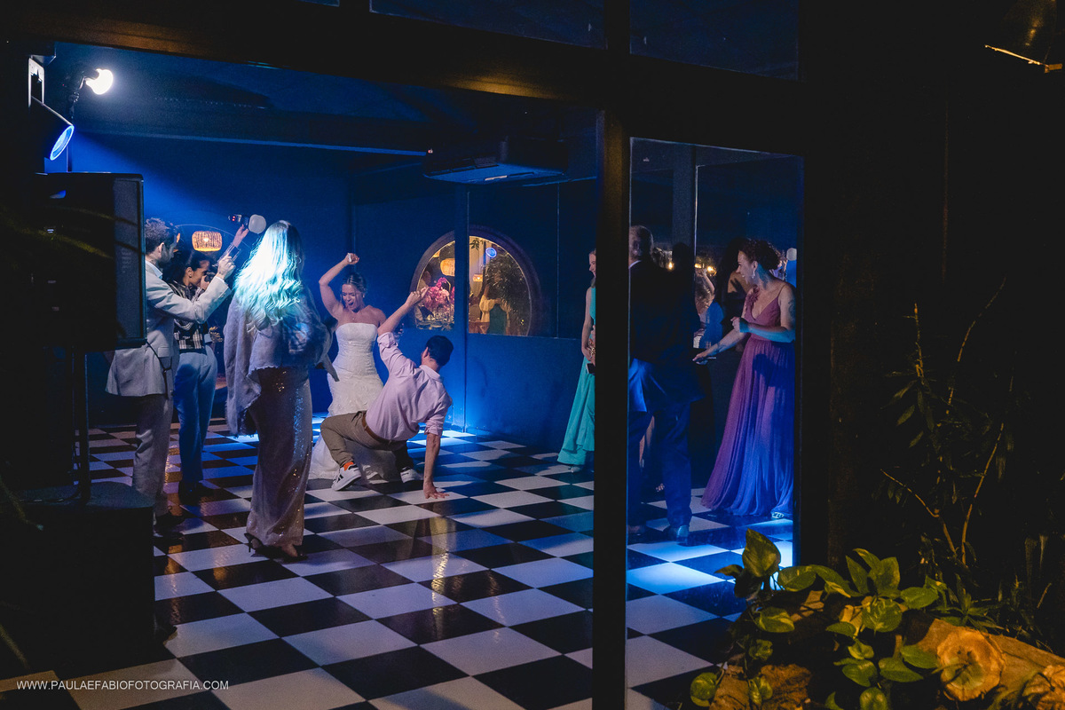 destination-wedding-casamento-fernanda-e-keith-casa-de-santa-teresa-rio-de-janeiro-paula-dau-fabio-figueiredo-fotografia-amor-em-movimento-producoes