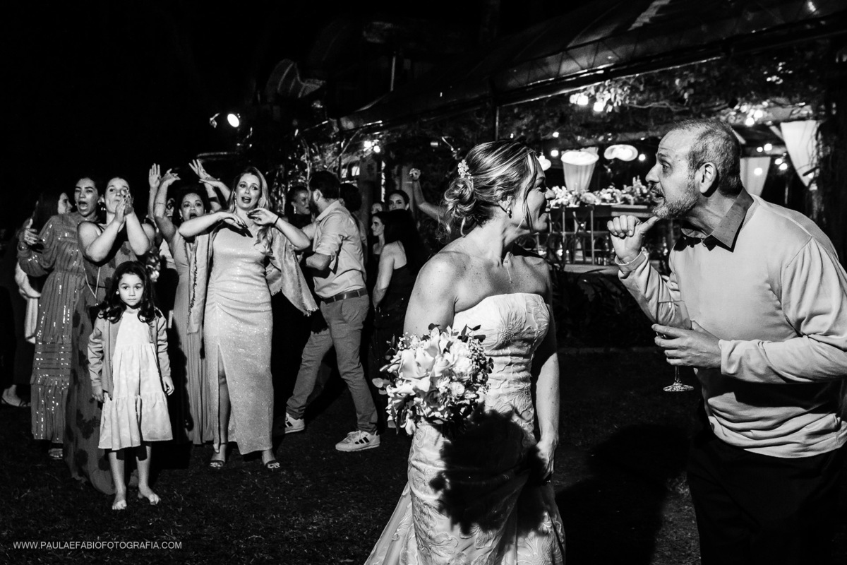 destination-wedding-casamento-fernanda-e-keith-casa-de-santa-teresa-rio-de-janeiro-paula-dau-fabio-figueiredo-fotografia-amor-em-movimento-producoes