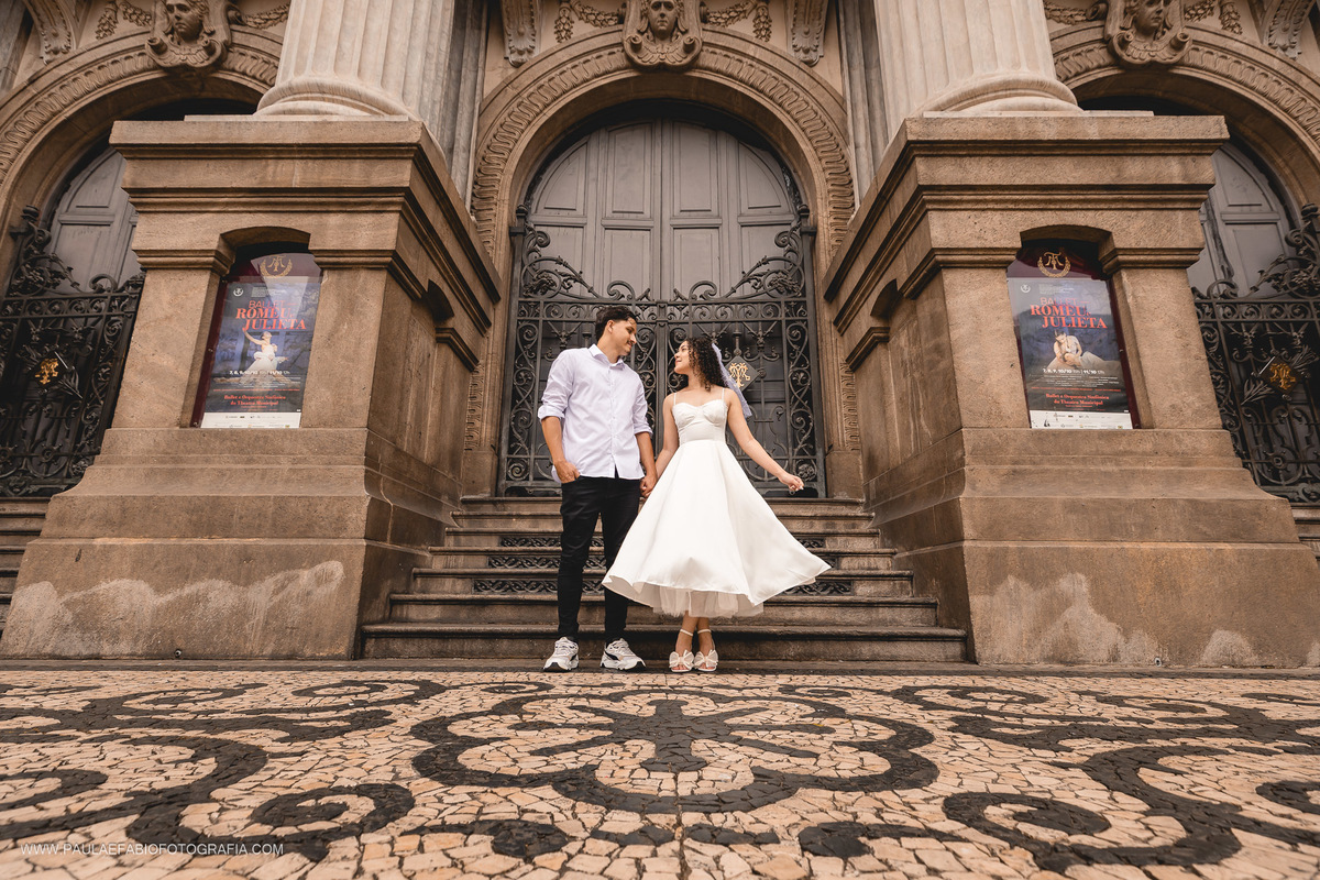 ensaio-pre-wedding-gabriella-e-jefferson-centro-historico-rio-de-janeiro-rj-paula-dau-fabio-figueiredo-fotografia-amor-em-movimento-producoes