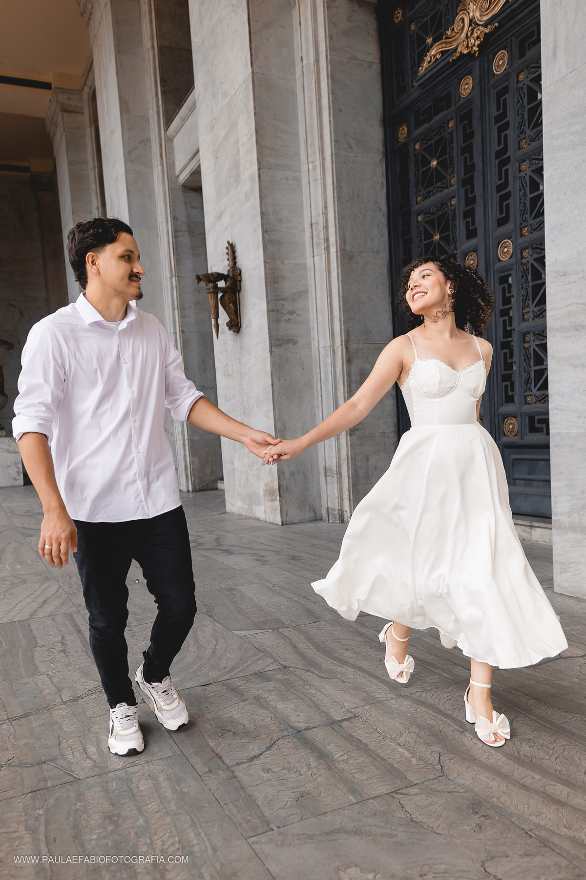 ensaio-pre-wedding-gabriella-e-jefferson-centro-historico-rio-de-janeiro-rj-paula-dau-fabio-figueiredo-fotografia-amor-em-movimento-producoes