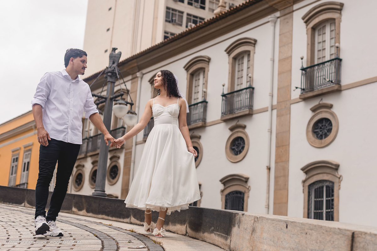 ensaio-pre-wedding-gabriella-e-jefferson-centro-historico-rio-de-janeiro-rj-paula-dau-fabio-figueiredo-fotografia-amor-em-movimento-producoes