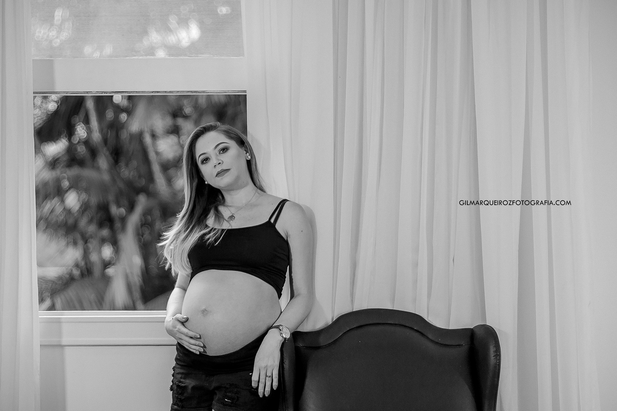 ENSAIO DE GESTANTE NA JANELA 