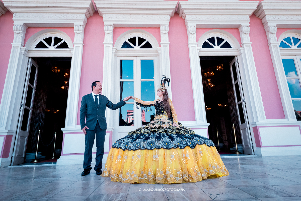 BOOK DE DEBUTANTE  NO TEATRO AMAZONAS DOS SONHOS 