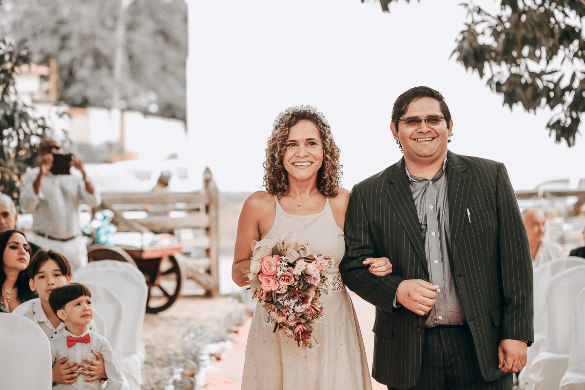 ENTRADA DA NOIVA CASAMENTO DE DIA 