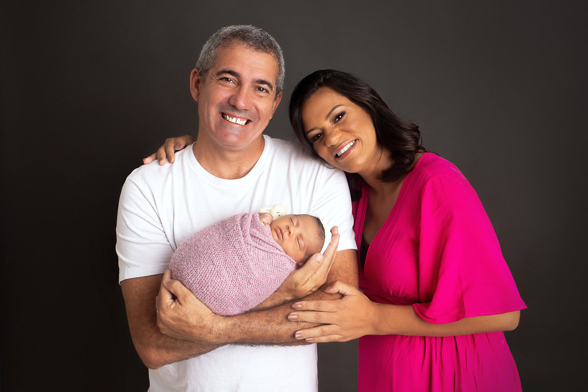 ensaio newborn talitaqueu guaruja litoralsp baixadasantista recem nascido bebê newborn booknewborn  enroladinhanowrap ensaiofotografico recemnascido primeirosdias bebê familia