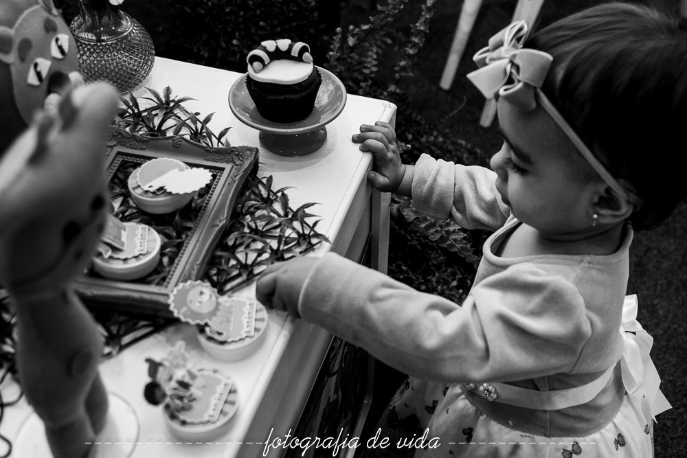 ANIVERSARIO-INFANTIL-1º ANO
MILENA SILVA SANTOS
FOTOGRAFIA INFANTIL
FOTOGRAFA
FOTOGRAFIA PORTO ALEGRE
FOTOGRAFO PORTO ALEGRE
ANIVERSARIANTE APRECIANDO SUA MESA DE 1º ANINHO