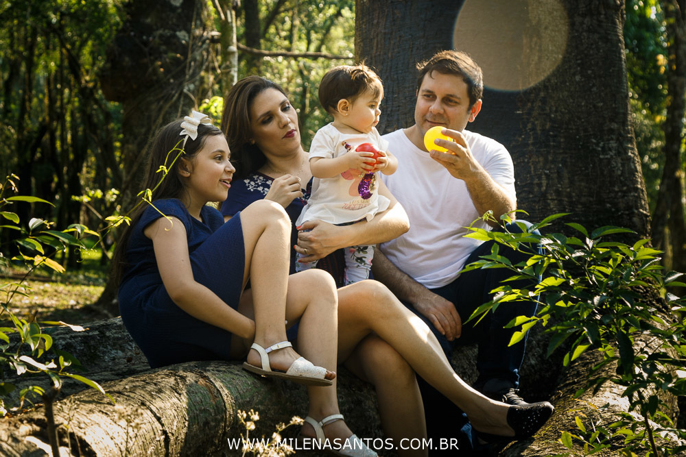 ENSAIO FOTOGRÁFICO | ENSAIO FAMÍLIA | FOTÓGRAFO | FOTÓGRAFA | FOTOGRAFIA DE FAMÍLIA | JARDIM BOTÂNICO PORTO ALEGRE | MILENA SILVA SANTOS | FAMÍLIA FELIZ NO PARQUE