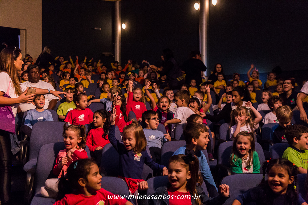 CASA LÚDICA, APRESENTAÇÃO DIA DAS CRIANÇAS NO TEATRO DA AMRIGS.
MILENA SILVA SANTOS
FOTOGRAFA PORTO ALEGRE
FOTÓGRAFA DE FAMÍLIA

CIA LÚDICA