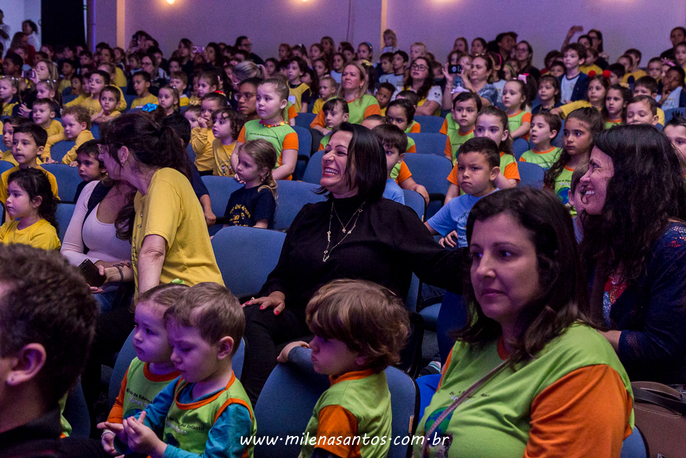 CASA LÚDICA, APRESENTAÇÃO DIA DAS CRIANÇAS NO TEATRO DA AMRIGS.
MILENA SILVA SANTOS
FOTOGRAFA PORTO ALEGRE
FOTÓGRAFA DE FAMÍLIA
NEKA ASSISTE AO ESPETÁCULO DA CIA LÚDICA COM MUITO ORGULHO