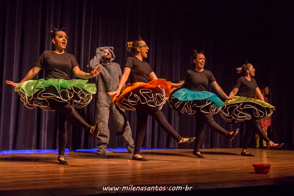 CASA LÚDICA, APRESENTAÇÃO DIA DAS CRIANÇAS NO TEATRO DA AMRIGS.
MILENA SILVA SANTOS
FOTOGRAFA PORTO ALEGRE
FOTÓGRAFA DE FAMÍLIA
FOTÓGRAFO PORTO ALEGRE
NÓS GATOS JÁ NASCEMOS POBRES, PORÉM JÁ NASCEMOS LIVRES........
