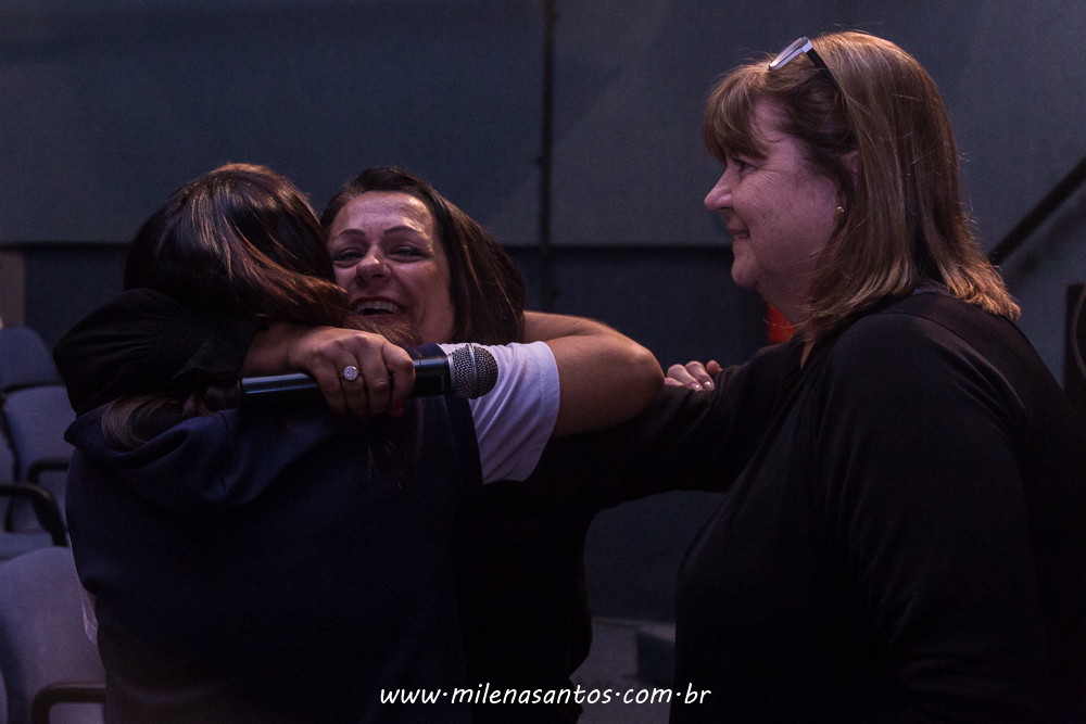 CASA LÚDICA, APRESENTAÇÃO DIA DAS CRIANÇAS NO TEATRO DA AMRIGS.
MILENA SILVA SANTOS
FOTOGRAFA PORTO ALEGRE
FOTÓGRAFA DE FAMÍLIA
NEKA RECEBE OS PARABENS DAS PROFESSORAS