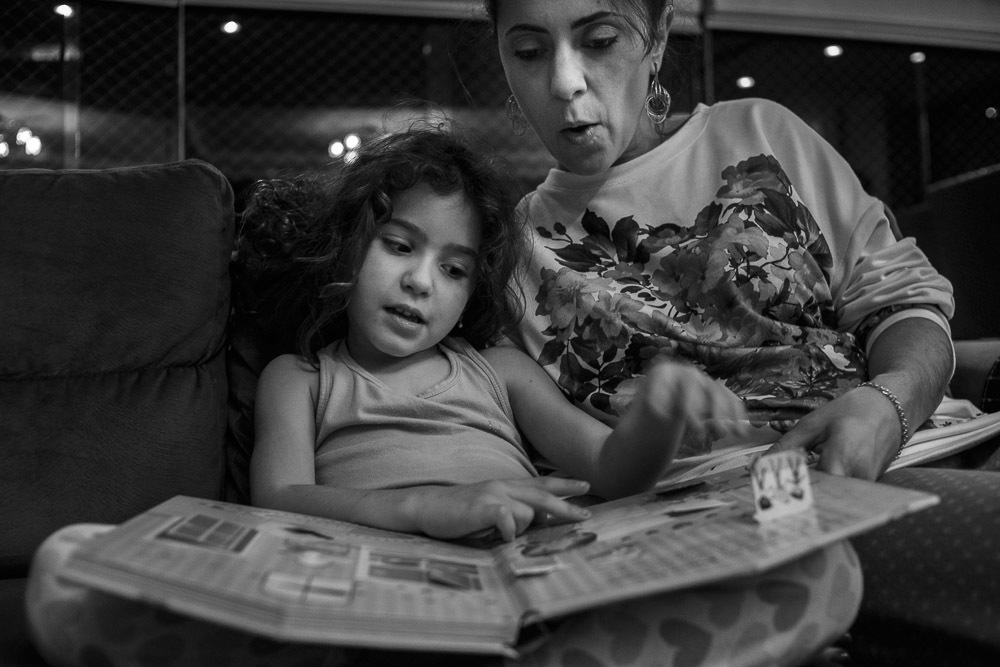 Coisa boa ler para um filho, isso é uma das coisas que adorava fazer qdo meu menino era pequeno.
#fotografiadefamilia
#fotografo
#documentaldefamilia
#milenasilvasantosfotografia
#fotografoportoalegre
