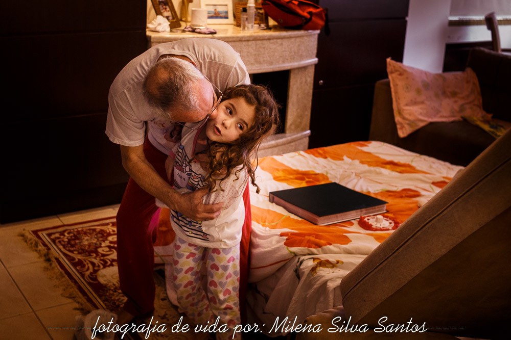 Pai acorda para dar aquele beijo de bom dia!

#fotografiadefamilia
#fotografo
#documentaldefamilia
#milenasilvasantosfotografia
#fotografoportoalegre
