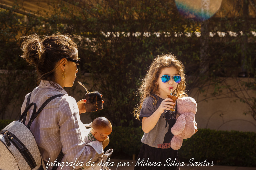 uma pausa pro chima com a Mãe. Naquele estilo

#fotografiadefamilia
#fotografo
#documentaldefamilia
#milenasilvasantosfotografia
#fotografoportoalegre
