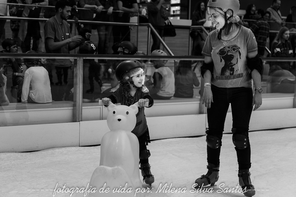 #milenasilvasantosfotografia
#fotografoportoalegre
#canoasshopping
#patinaçãonogelo