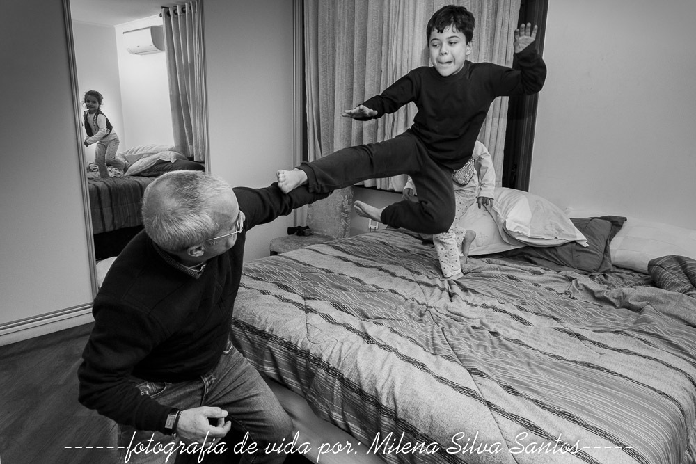Voadora!
#milenasilvasantosfotografia
#fotografoportoalegre
#guerradetravesseiros