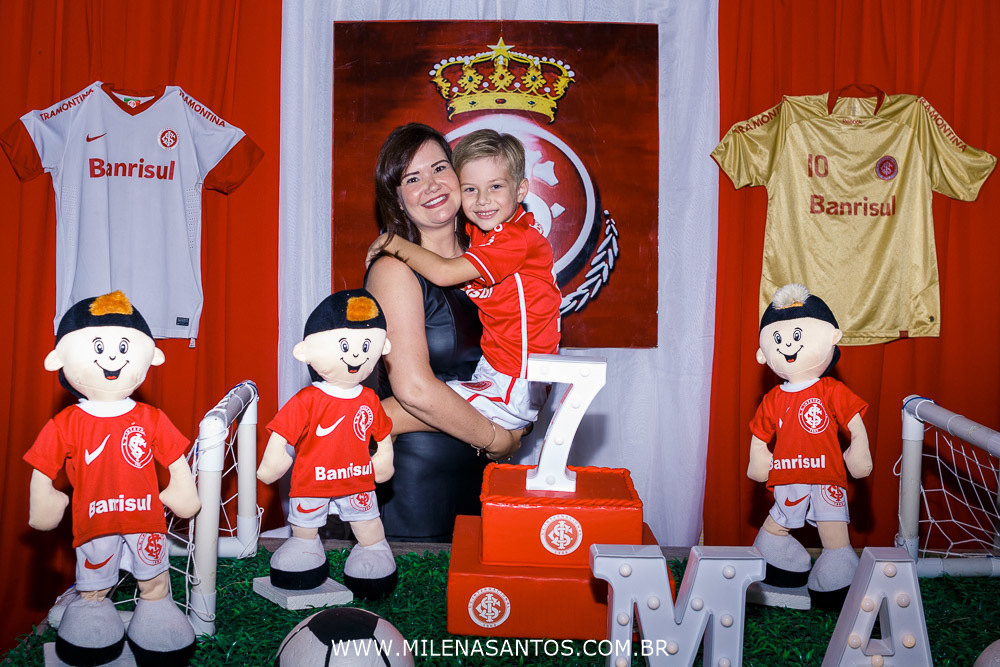 abraço de mãe e filho
#festainfantil
#fotografiaportoalegre
