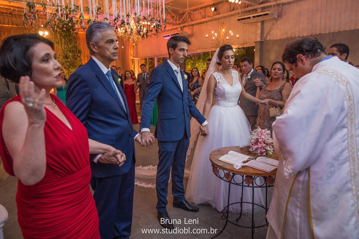 casamento-brunaleni-studiobl-noivas-recife-fotografo-casados-ensaio-fotografico-ledadourado-recepcoes-noivasderecife-pernambuco-wedding-trash-noivado-noivos