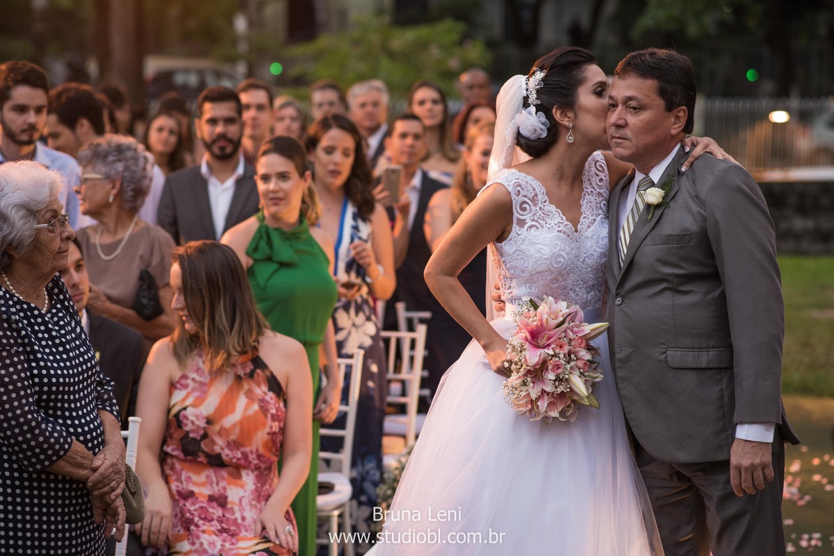 casamento-brunaleni-studiobl-noivas-recife-fotografo-casados-ensaio-fotografico-ledadourado-recepcoes-noivasderecife-pernambuco-wedding-trash-noivado-noivos