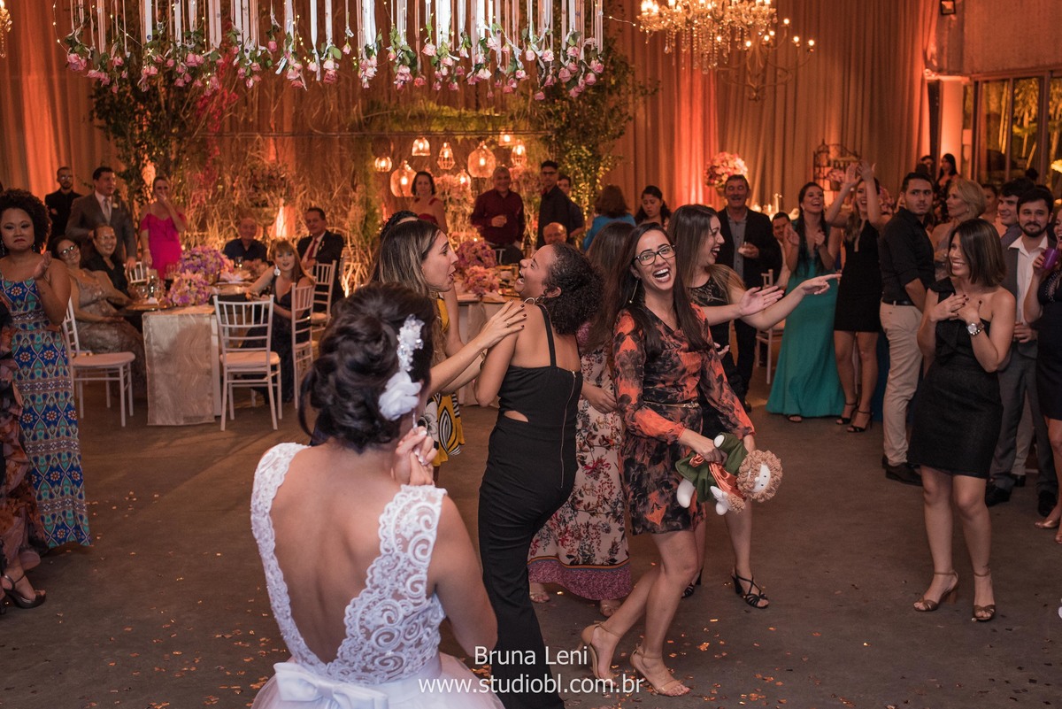 casamento-brunaleni-studiobl-noivas-recife-fotografo-casados-ensaio-fotografico-ledadourado-recepcoes-noivasderecife-pernambuco-wedding-trash-noivado-noivos