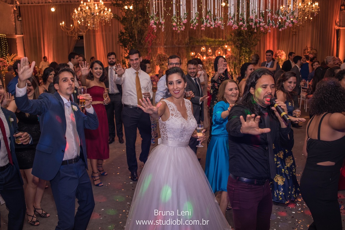 casamento-brunaleni-studiobl-noivas-recife-fotografo-casados-ensaio-fotografico-ledadourado-recepcoes-noivasderecife-pernambuco-wedding-trash-noivado-noivos