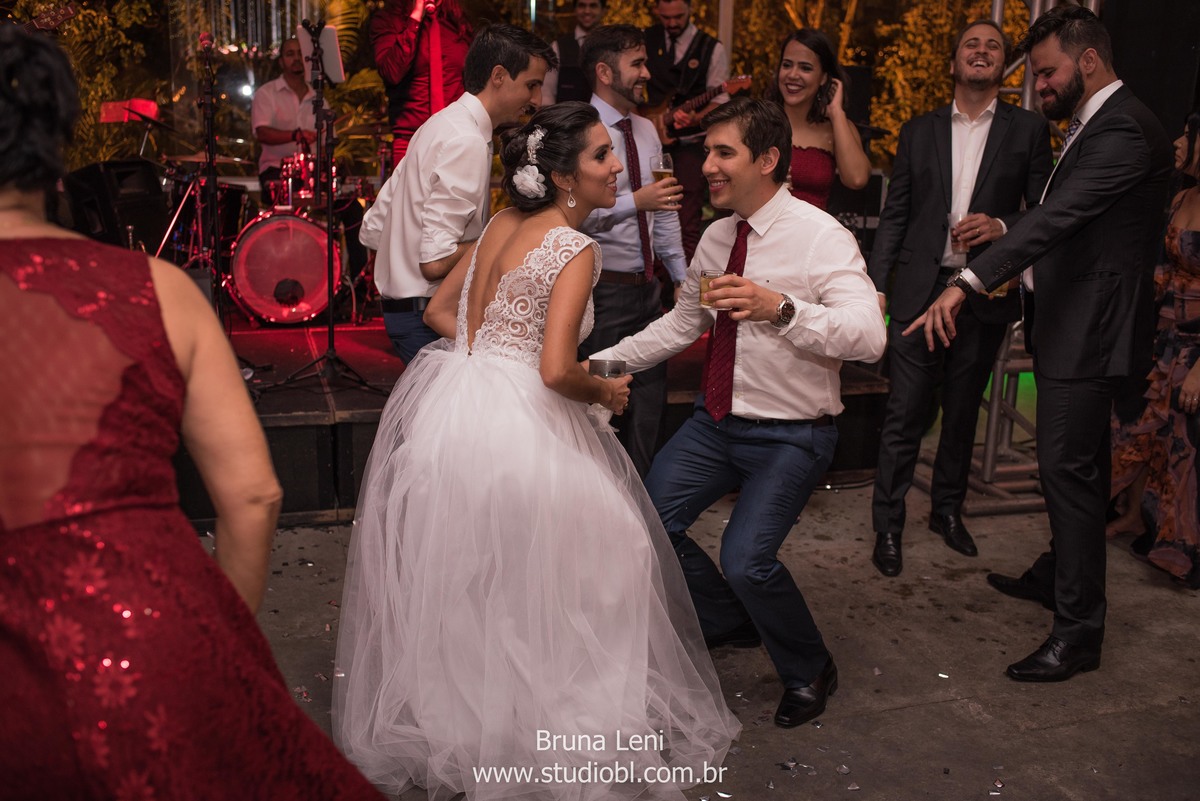 casamento-brunaleni-studiobl-noivas-recife-fotografo-casados-ensaio-fotografico-ledadourado-recepcoes-noivasderecife-pernambuco-wedding-trash-noivado-noivos